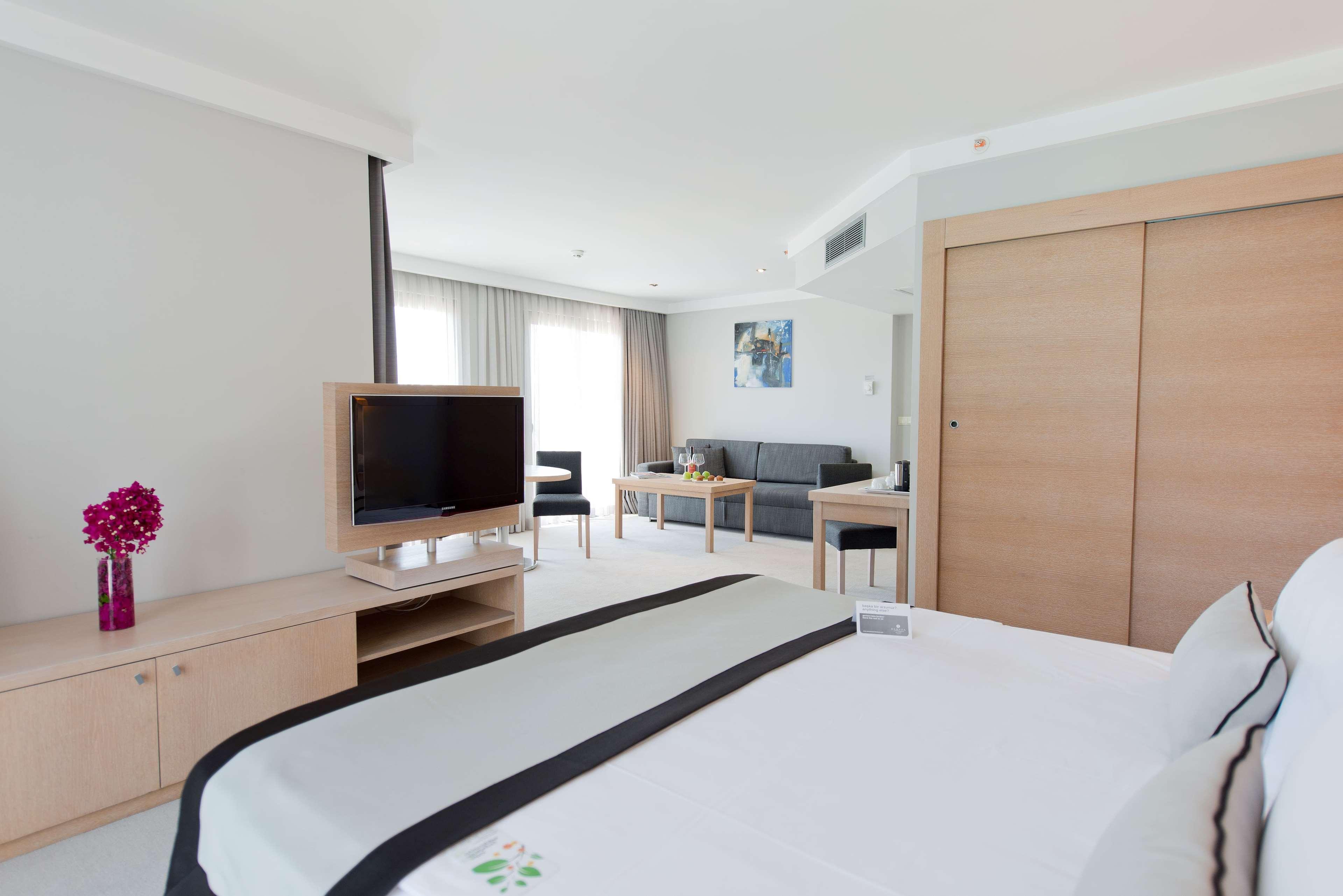 Ramada Resort By Wyndham Bodrum Бітез Екстер'єр фото