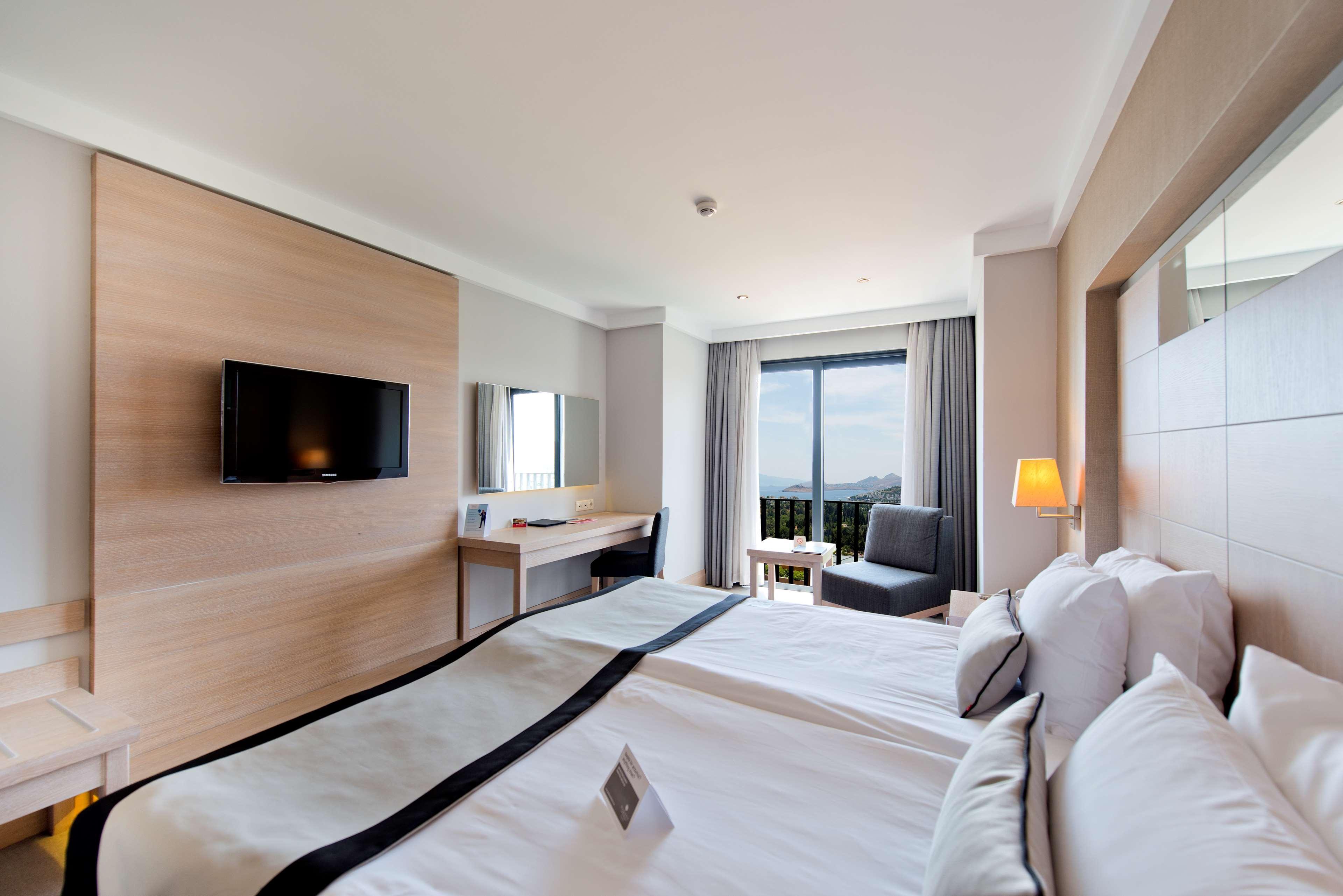 Ramada Resort By Wyndham Bodrum Бітез Екстер'єр фото